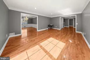 10712 Gainsborough Rd, Potomac, MD 20854 - Photo 7