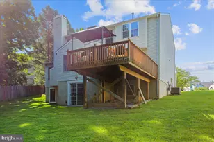 18518 Gingerbread Ln, Gaithersburg, MD 20877 - Photo 3