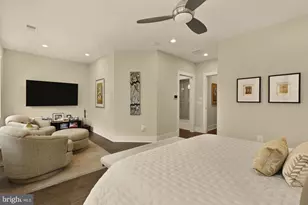 3685 Chevy Chase Lake Dr, Chevy Chase, MD 20815 - Photo 19