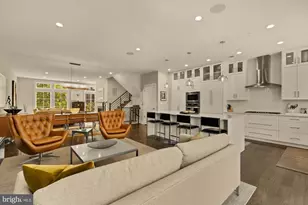 3685 Chevy Chase Lake Dr, Chevy Chase, MD 20815 - Photo 11