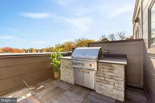 3685 Chevy Chase Lake Dr, Chevy Chase, MD 20815 - Photo 37