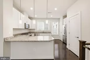 8033 Tribeca St, Rockville, MD 20855 - Photo 3