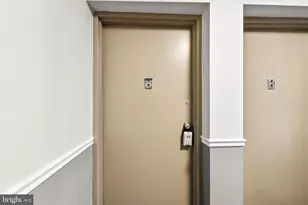 10661 Montrose Ave, Bethesda, MD 20814 - Photo 3