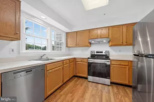 8404 Burchap Dr, Gaithersburg, MD 20886 - Photo 5