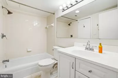 4242 E West Highway #514, Chevy Chase, MD 20815 - Photo 17