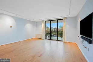 4242 East-West Hwy, Chevy Chase, MD 20815 - Photo 21