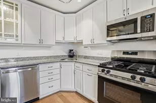 4242 East-West Hwy, Chevy Chase, MD 20815 - Photo 9