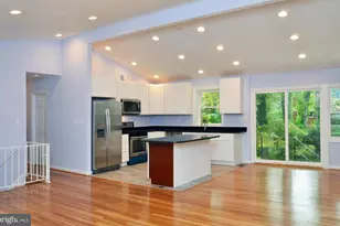 9710 Holmhurst Rd, Bethesda, MD 20817 - Photo 3