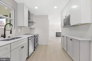 9 Joshua Tree Ct, Gaithersburg, MD 20878 - Photo 13