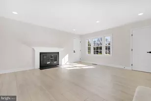 9 Joshua Tree Ct, Gaithersburg, MD 20878 - Photo 5