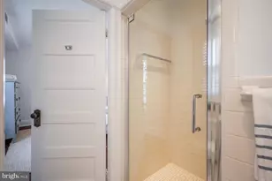 28 W Irving St, Chevy Chase, MD 20815 - Photo 31