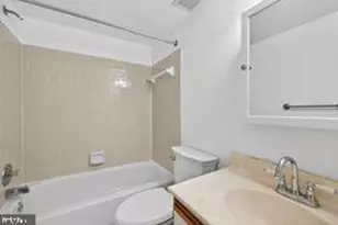 18303 Leman Lake Dr, Olney, MD 20832 - Photo 15