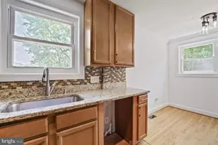 10213 Duvawn Pl, Silver Spring, MD 20902 - Photo 11