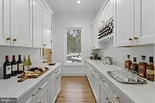 7003 Fawn Trail Ct, Bethesda, MD 20817 - Photo 7