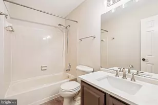 15630 Cliff Swallow Way, Rockville, MD 20853 - Photo 19