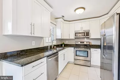 15630 Cliff Swallow Way, Rockville, MD 20853 - Photo 7