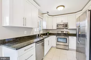 15630 Cliff Swallow Way, Rockville, MD 20853 - Photo 7