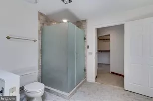 9201 Harrington Dr, Potomac, MD 20854 - Photo 11