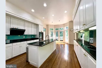 8003 Cobble Creek Circle, Potomac, MD 20854 - Photo 9