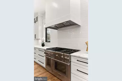 7604 Hemlock Street, Bethesda, MD 20817 - Photo 31