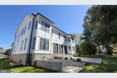 7604 Hemlock Street, Bethesda, MD 20817 - Photo 3