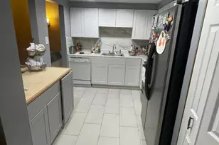 8434 Towne Crest Ct, Gaithersburg, MD 20877 - Photo 3