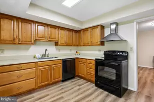 15101 Interlachen Dr, Silver Spring, MD 20906 - Photo 17