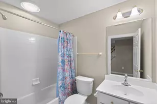 17800 Bromfield Pl, Germantown, MD 20874 - Photo 49