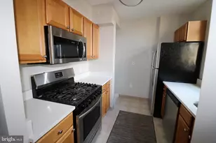 7111 Woodmont Ave, Bethesda, MD 20815 - Photo 5