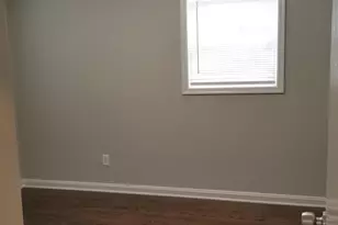 4704 Red Fox Rd, Rockville, MD 20852 - Photo 11