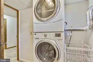 6403 Tone Dr, Bethesda, MD 20817 - Photo 35