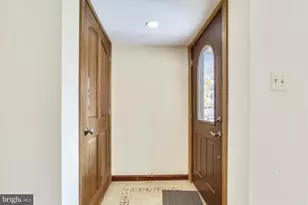 6403 Tone Dr, Bethesda, MD 20817 - Photo 37