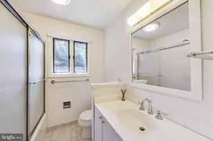 6515 E Halbert Rd, Bethesda, MD 20817 - Photo 23