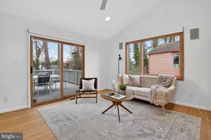 6104 Robinwood Rd, Bethesda, MD 20817 - Photo 5