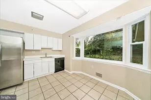 3906 Montrose Driveway, Chevy Chase, MD 20815 - Photo 13