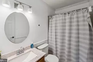 8124 Seneca View Dr, Gaithersburg, MD 20882 - Photo 29