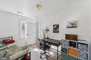 8124 Seneca View Dr, Gaithersburg, MD 20882 - Photo 5