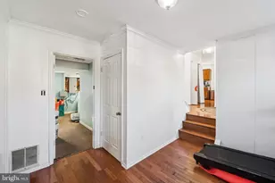 8124 Seneca View Dr, Gaithersburg, MD 20882 - Photo 9