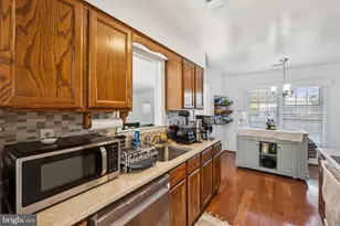 8124 Seneca View Dr, Gaithersburg, MD 20882 - Photo 17