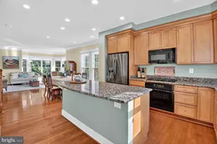 2601 Hume Dr, Silver Spring, MD 20910 - Photo 9