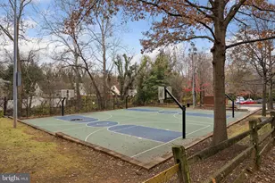 5716 Crawford Dr, Rockville, MD 20851 - Photo 9