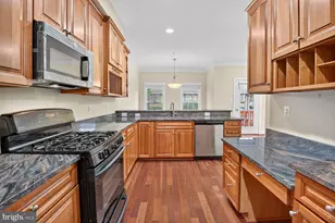 12013 Montrose Park Pl, Rockville, MD 20852 - Photo 5