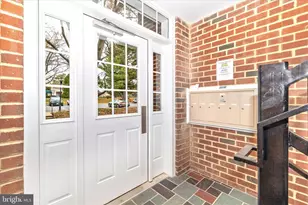 828 Quince Orchard Blvd, Gaithersburg, MD 20878 - Photo 3