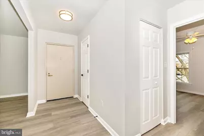 828 Quince Orchard Boulevard #828-20, Gaithersburg, MD 20878 - Photo 5