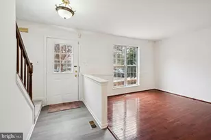 55 Gravenhurst Ct, North Potomac, MD 20878 - Photo 3