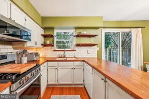 13626 Deerwater Dr, Germantown, MD 20874 - Photo 11