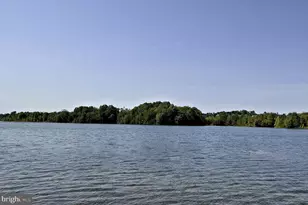 13626 Deerwater Dr, Germantown, MD 20874 - Photo 47