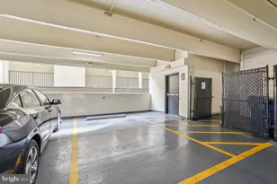 11800 Old Georgetown Rd, North Bethesda, MD 20852 - Photo 25