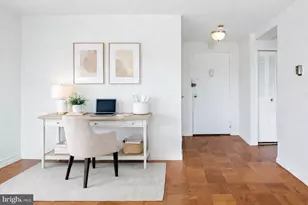 10201 Grosvenor Pl, North Bethesda, MD 20852 - Photo 9