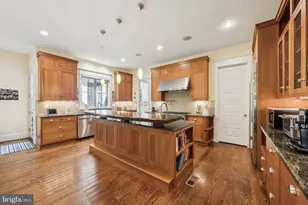 8620 Fenway Dr, Bethesda, MD 20817 - Photo 11